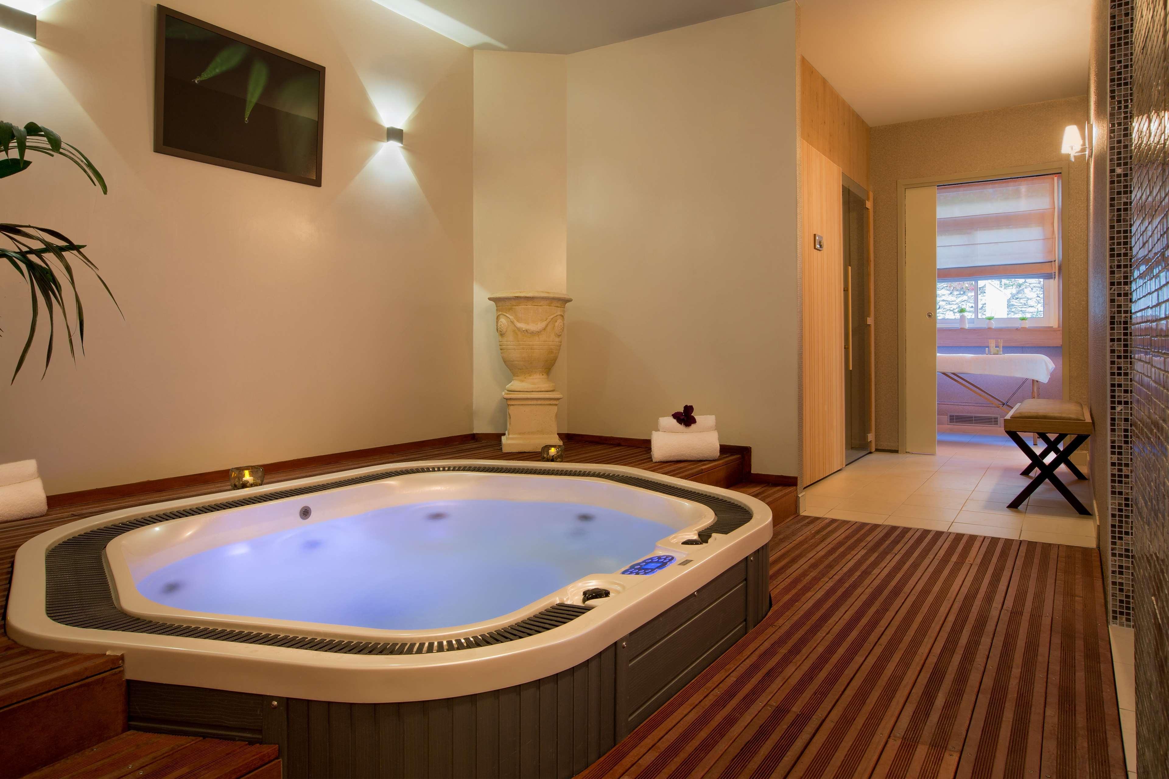 Hotel Le Rive Droite & Spa 루르드 외부 사진
