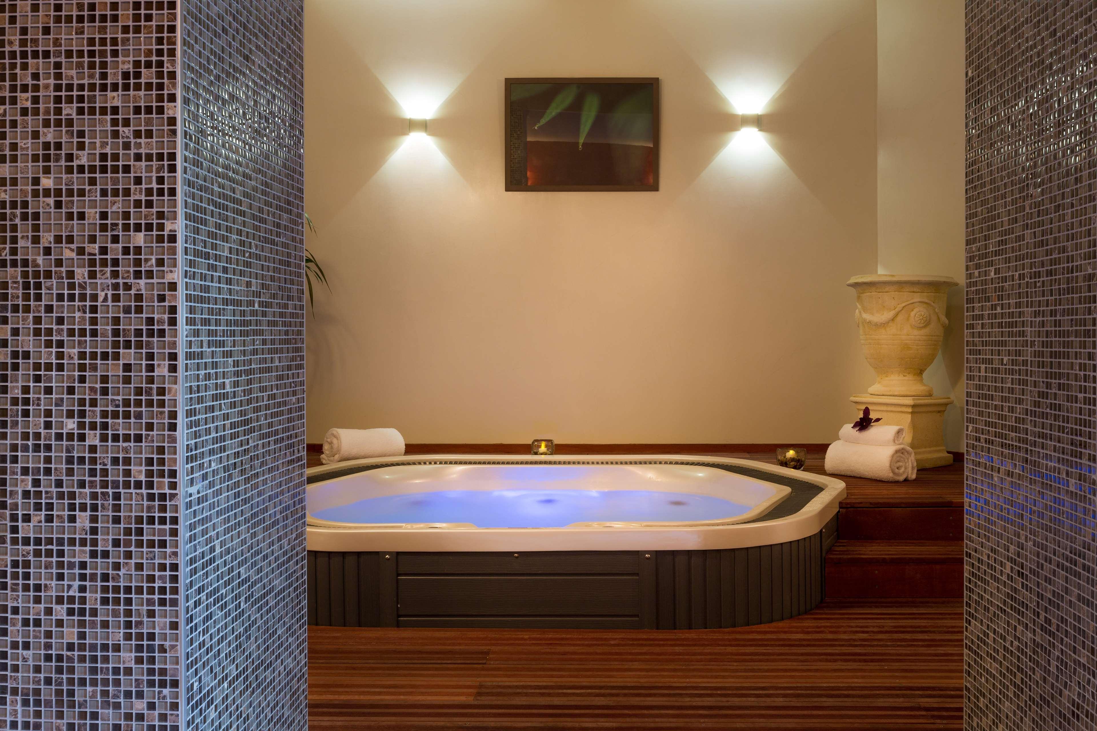 Hotel Le Rive Droite & Spa 루르드 외부 사진