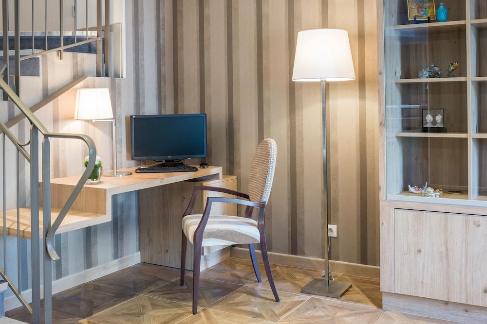 Hotel Le Rive Droite & Spa 루르드 외부 사진
